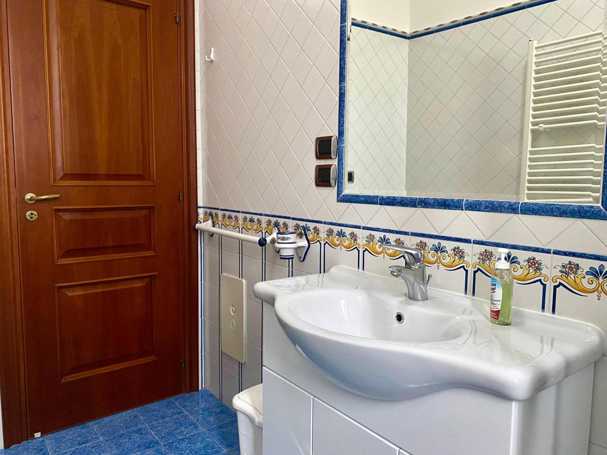 A Casa Di Don Peppino Appartamento *
